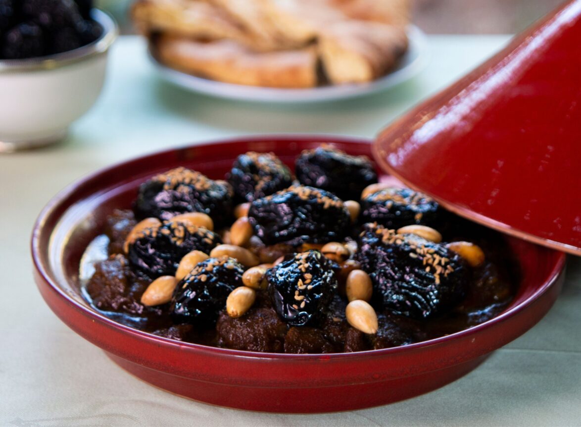 This is one of my favourite sweet and savoury Moroccan dish because I find that the various flavours of this tagine beautifully balance each other. The sweet and caramelised prunes work perfectly with the deep and richly spiced meat and onion sauce.
